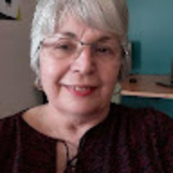 Meet your Posher, Andrea - Picture 1 of 1